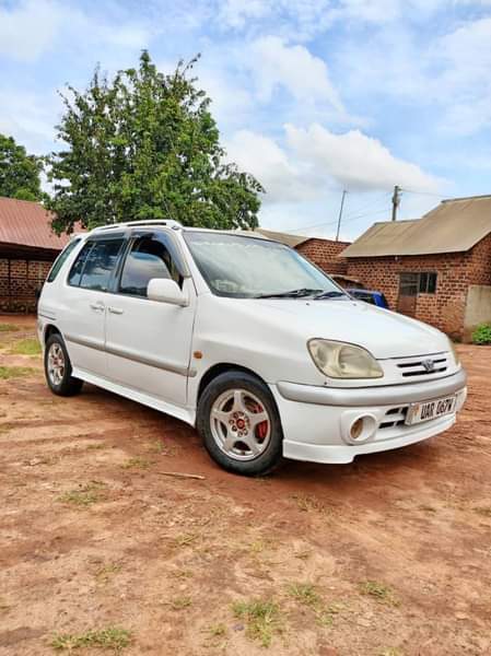used toyota raum