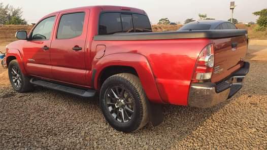 A picture of Toyota Tacoma Belgium standard Model 2009 Everything working perfectly Location