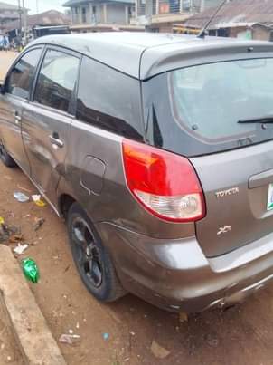 A picture of 2005 Toyota Matrix