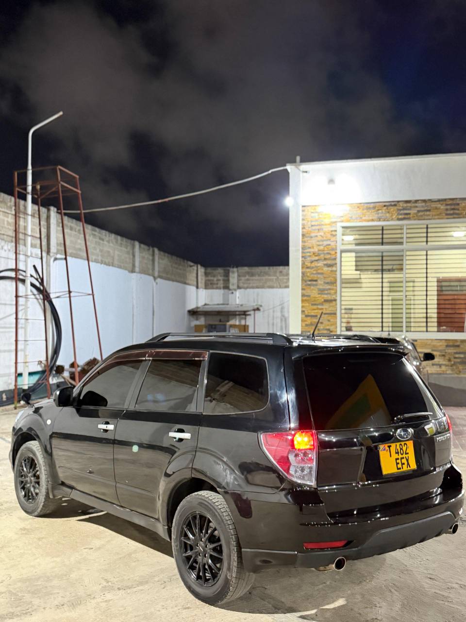 A picture of Toyota Harrier 2009 Inauzwa Milioni 22 500 000