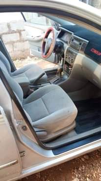 A picture of Toyota corolla 2004