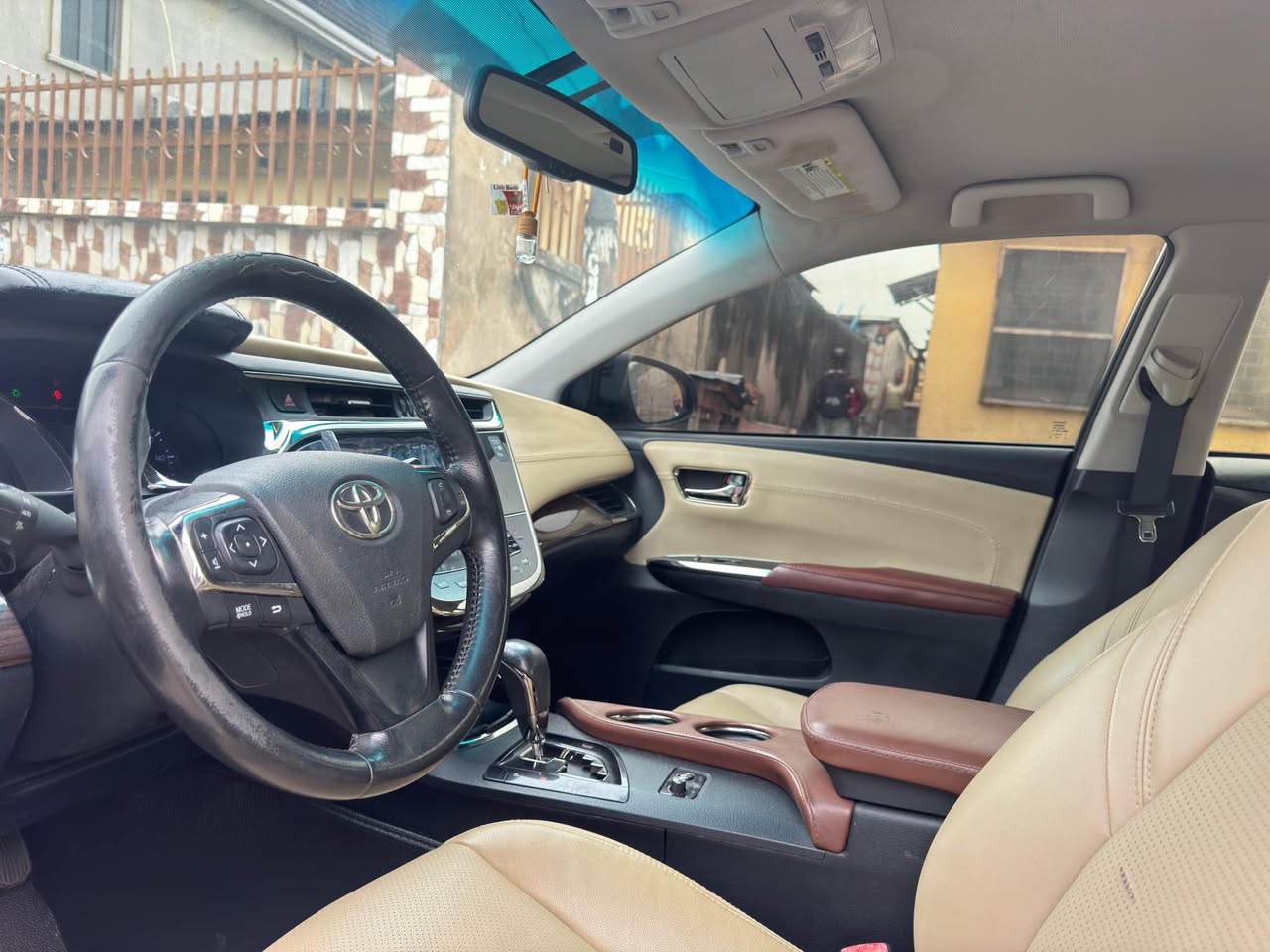 A picture of REGISTERED 2014 Toyota Avalon