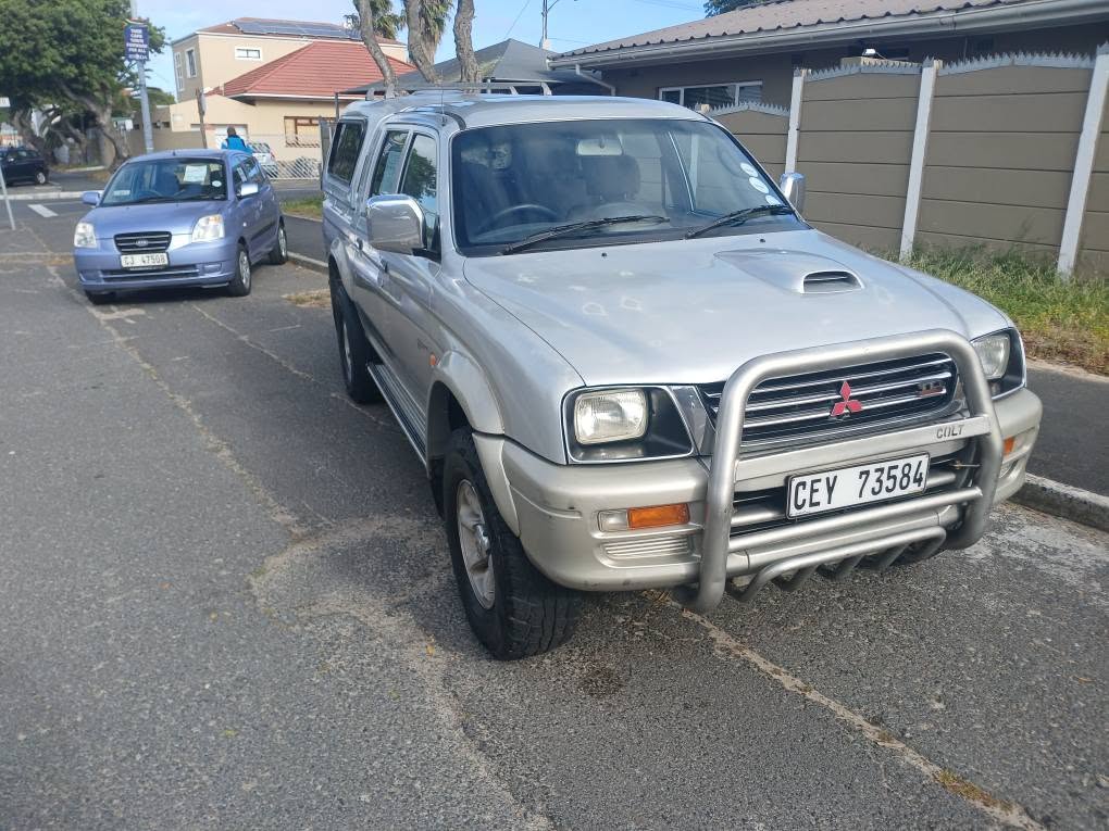 mitsubishi colt