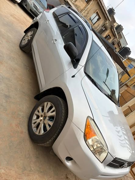 A picture of TOYOTA RAV 4