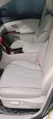 A picture of Belgium grade 2012 Toyota Venza in a very good condition