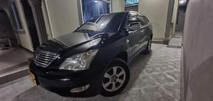 A picture of TOYOTA HARRIER 2008 GARI NI MPYA KABISA 0622303074 