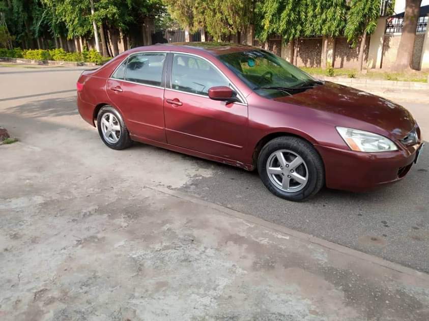 A picture of Neatly used 1999 Toyota Camry