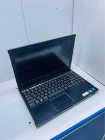 A picture of Dell Latitude 3350 450k