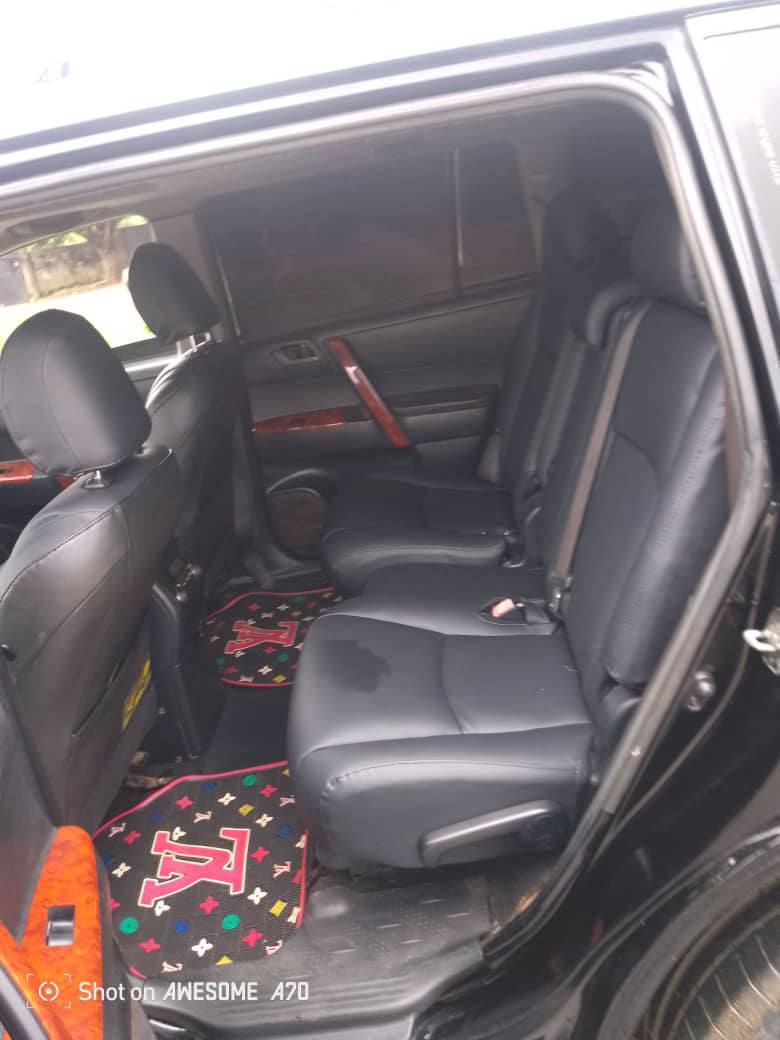 A picture of  Shap Toyota Highlander 2012 Model