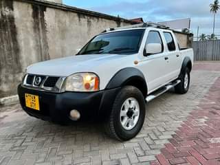 A picture of NISSAN HARDBODY