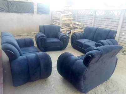 classifieds/furniture sofas