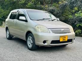 A picture of Toyota raum