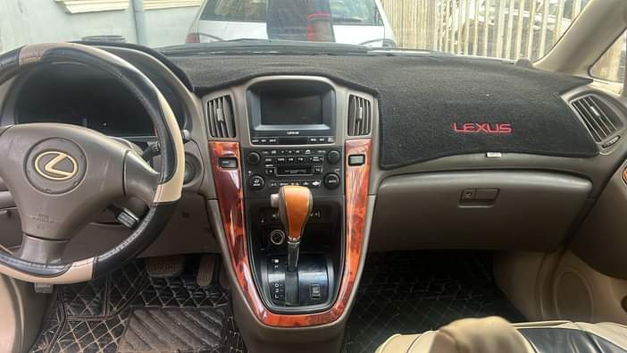 A picture of Reg Lexus Rx300 2022 Entry FIRST BODY Everything is working