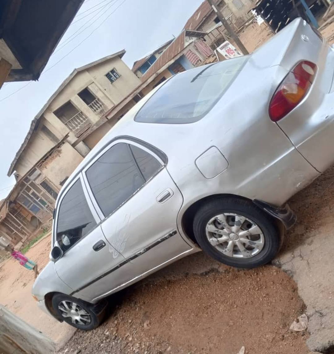 A picture of Toyota Corolla 2002