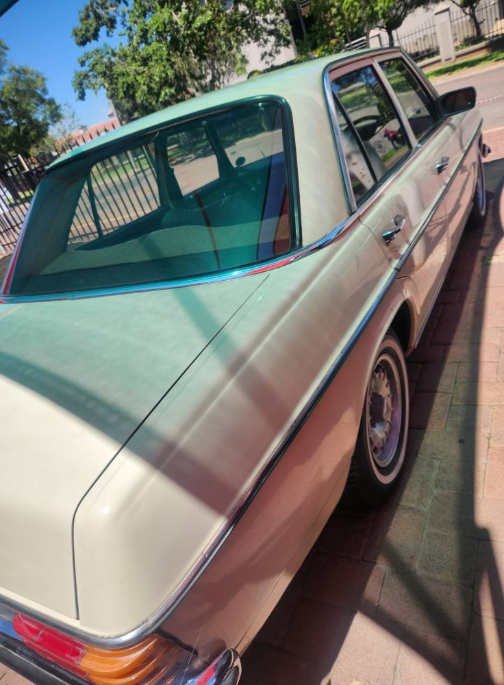 1975 Cars