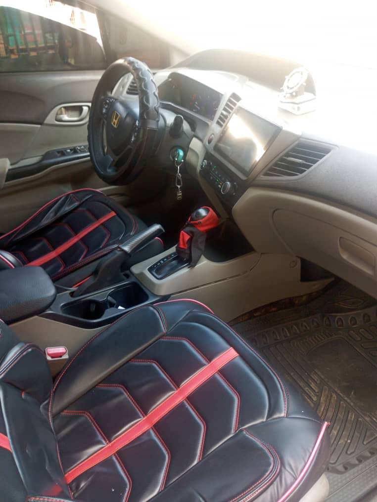A picture of Car needs to go Asap Honda Civic 2012 model Engine