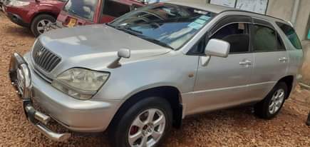 A picture of Toyota harrier 15 5m 2 2cc
