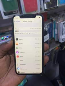A picture of Iphone x