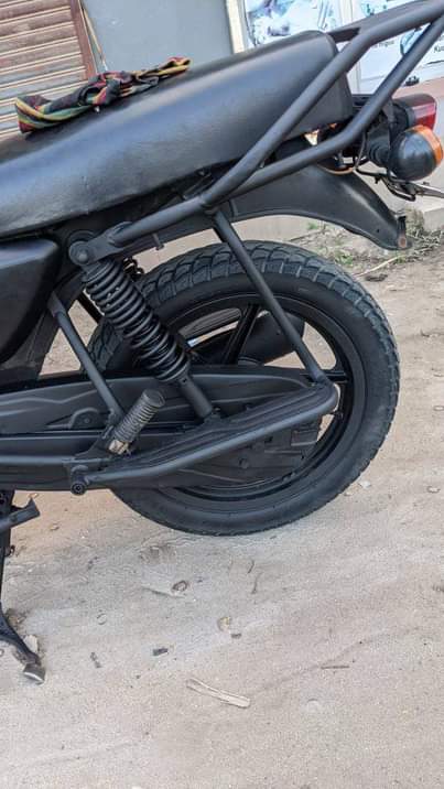 A picture of boxer cc125 BM