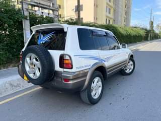 A picture of TOYOTA RAV4 BEI MILLION 13