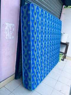 A picture of NAUza godoro 5 6 Bei 165 NCH 9 nipgie 0689319654