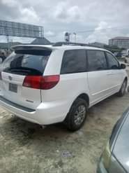 A picture of 2007 Toyota Sienna A year used Neatly flashed on first