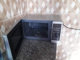 A picture of MICROWAVE YA LG 0687098582