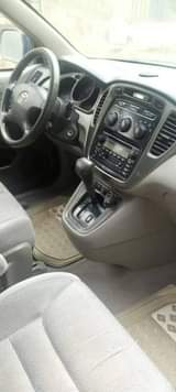 A picture of 03 Toyota Highlander