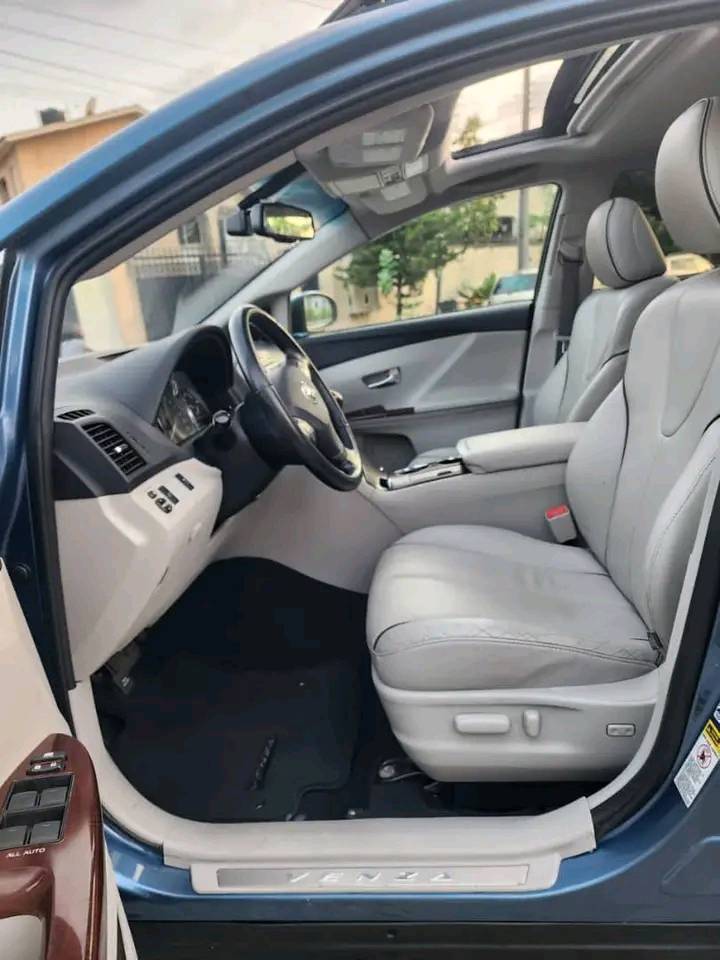 A picture of Toyota Venza Available for sale