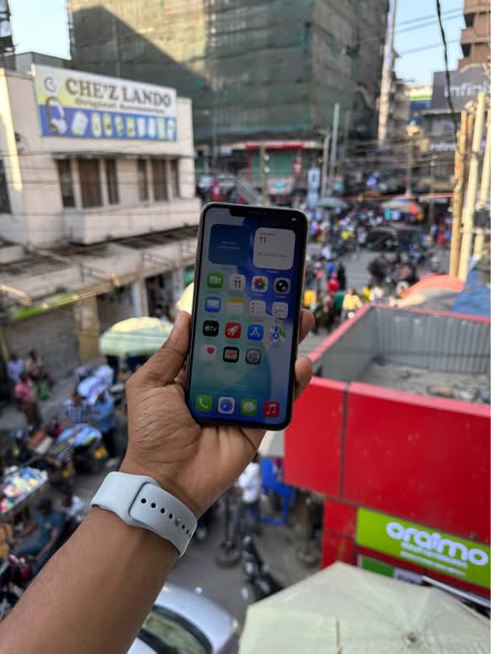 A picture of iPhone 11Pro Max 64GB