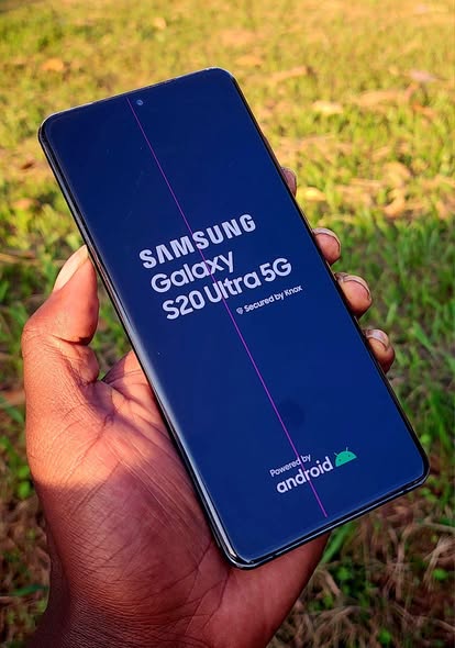 A picture of Sumsung galaxy s20 ultra