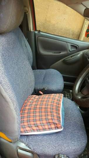 A picture of 2000 Toyota Vitz Suv