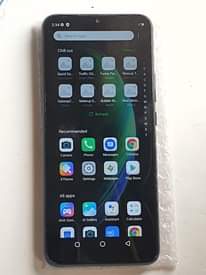 A picture of INFINIX HOT PLAY SIMU IPO VIZURI SAANA