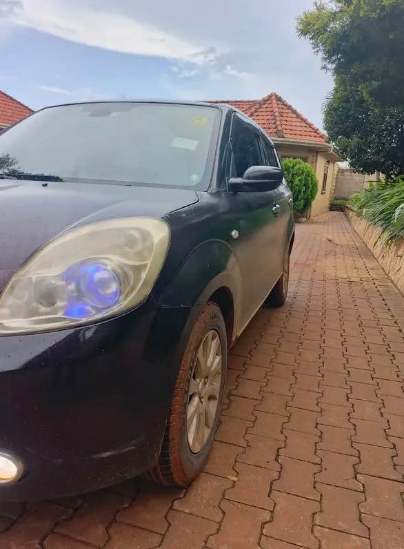A picture of MAZDA VERISA ON SALE