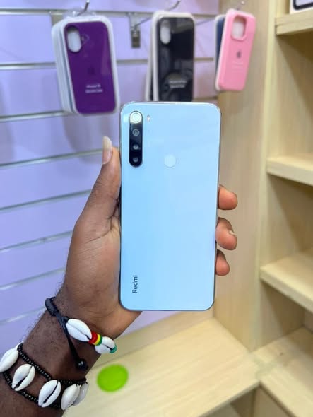 A picture of Redmi note 8 128gb