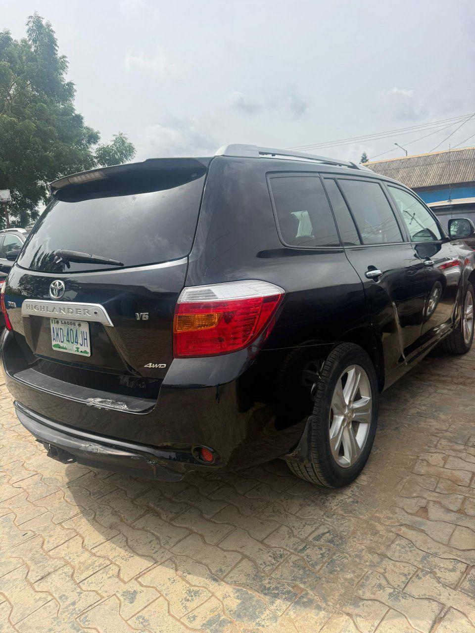 A picture of Toyota highlander
