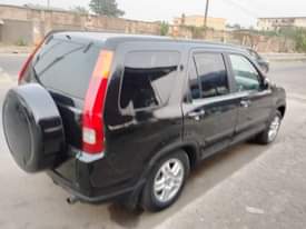 A picture of Honda CR V 04 05 flashed on pure first body