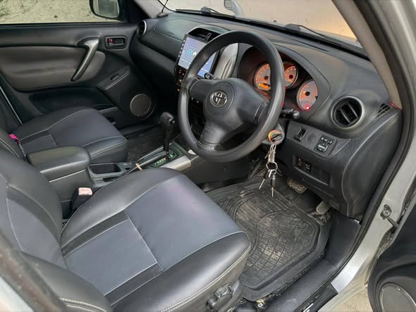 A picture of TOYOTA RAV4