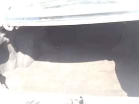 A picture of DISTRESS COROLLA 2004
