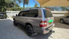 A picture of LAND CRUISER AMAZON