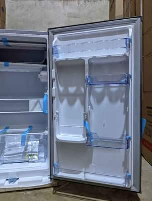 A picture of TV Hisense 43 Fridge Mlango mmoja 90 litre