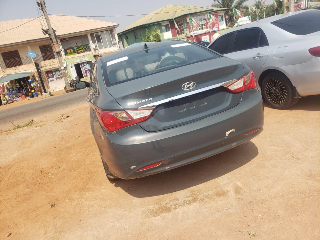 A picture of Hyundai sonata