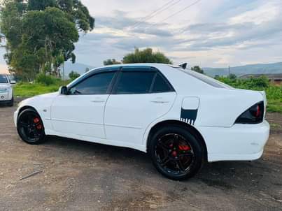 used toyota altezza