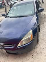 A picture of Blue color honda accord