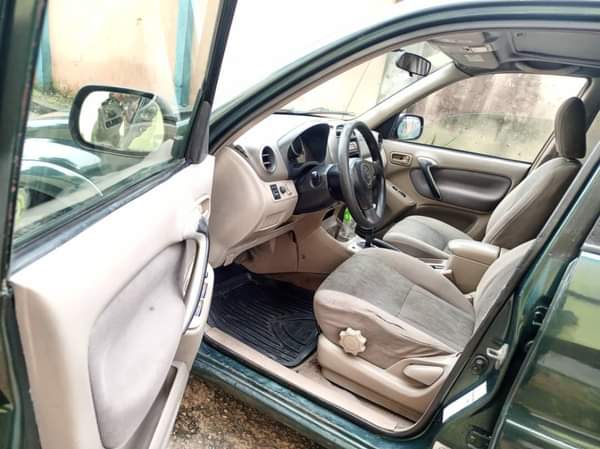 A picture of 2005 Toyota RAV4 with sound Engine and Smooth Automatic Transmission