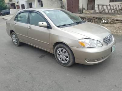 A picture of Distress sale corolla 2006 model Belgium standard untempered engine and