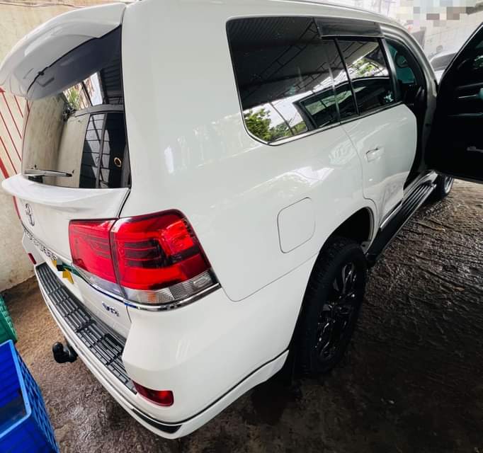 A picture of Toyota landcruiser
