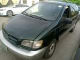 A picture of 1999 Toyota Sienna