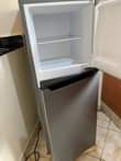 A picture of Slightly used household items on sale