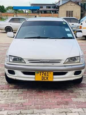 A picture of TOYOTA CARINA TI